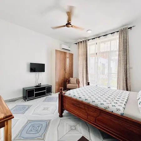Sunset Apartments Near Nungwi Beach